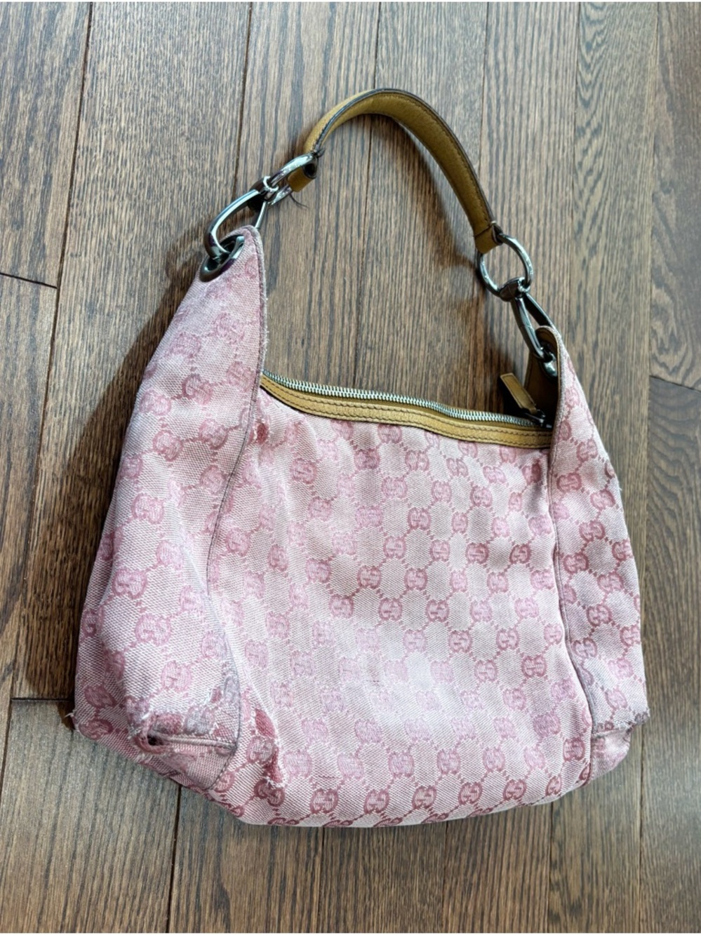 Authentic Gucci bag - Picture 10 of 15